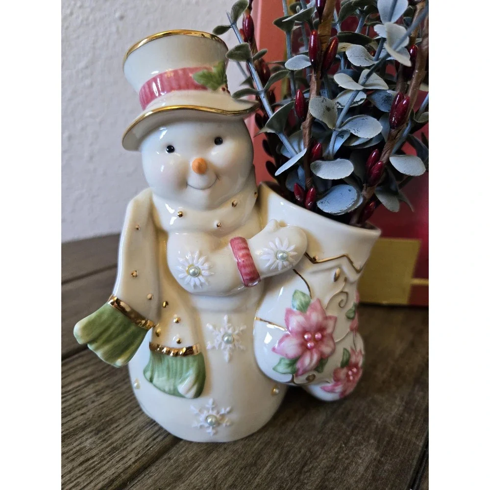 Lenox For The Holidays Petals And Pearls Snowman Christmas Porcelain Bud Vase